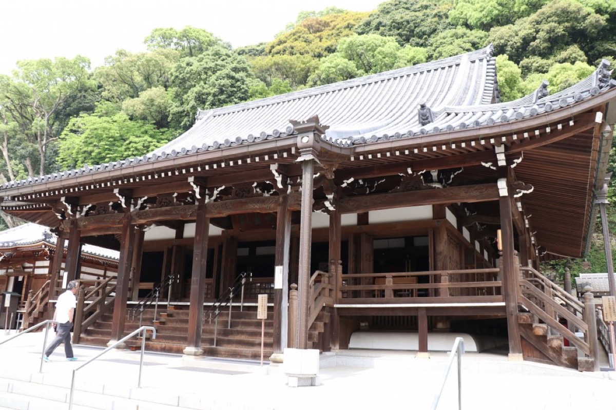 須磨寺正殿